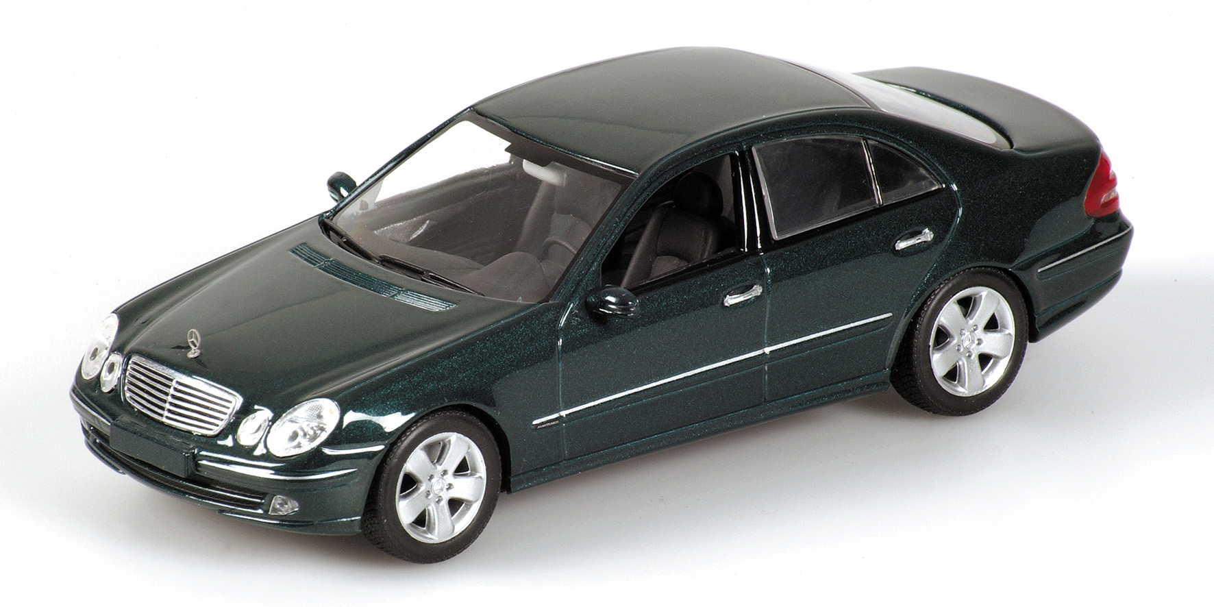 MERCEDES-BENZ E-CLASS (W211) - 2001 - GREEN METALLIC
