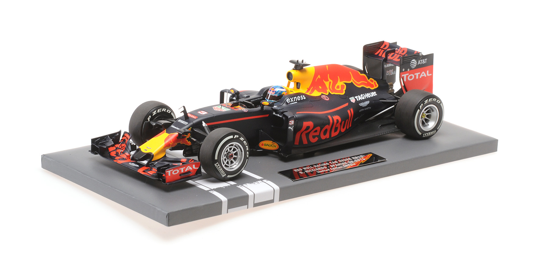 RED BULL RACING TAG HEUER RB12 - DANIEL RICCIARDO - SPANISH GP 2016