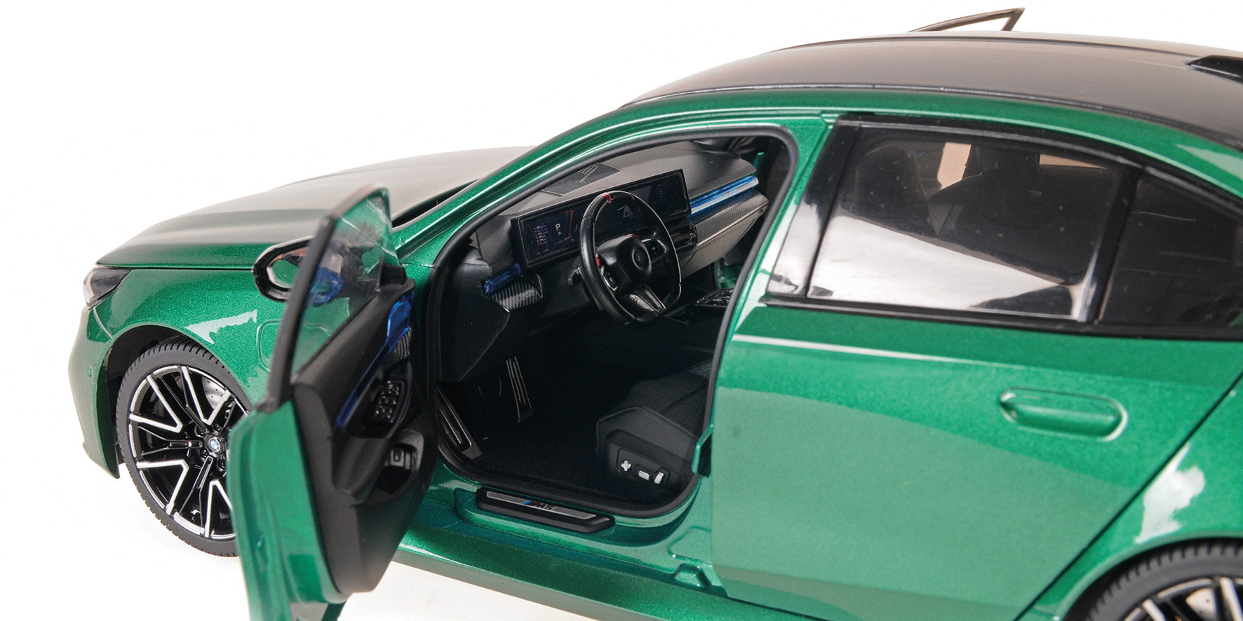 BMW M5 - 2024 - GREEN METALLIC