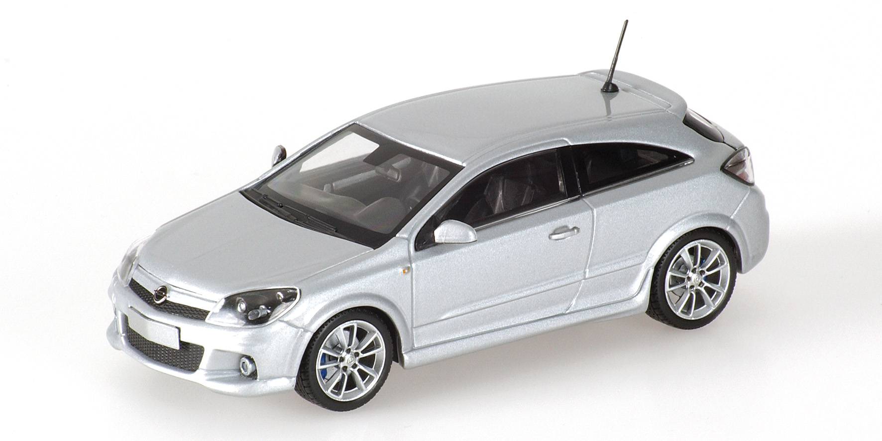 OPEL ASTRA GTC OPC - 2006 - SILVER