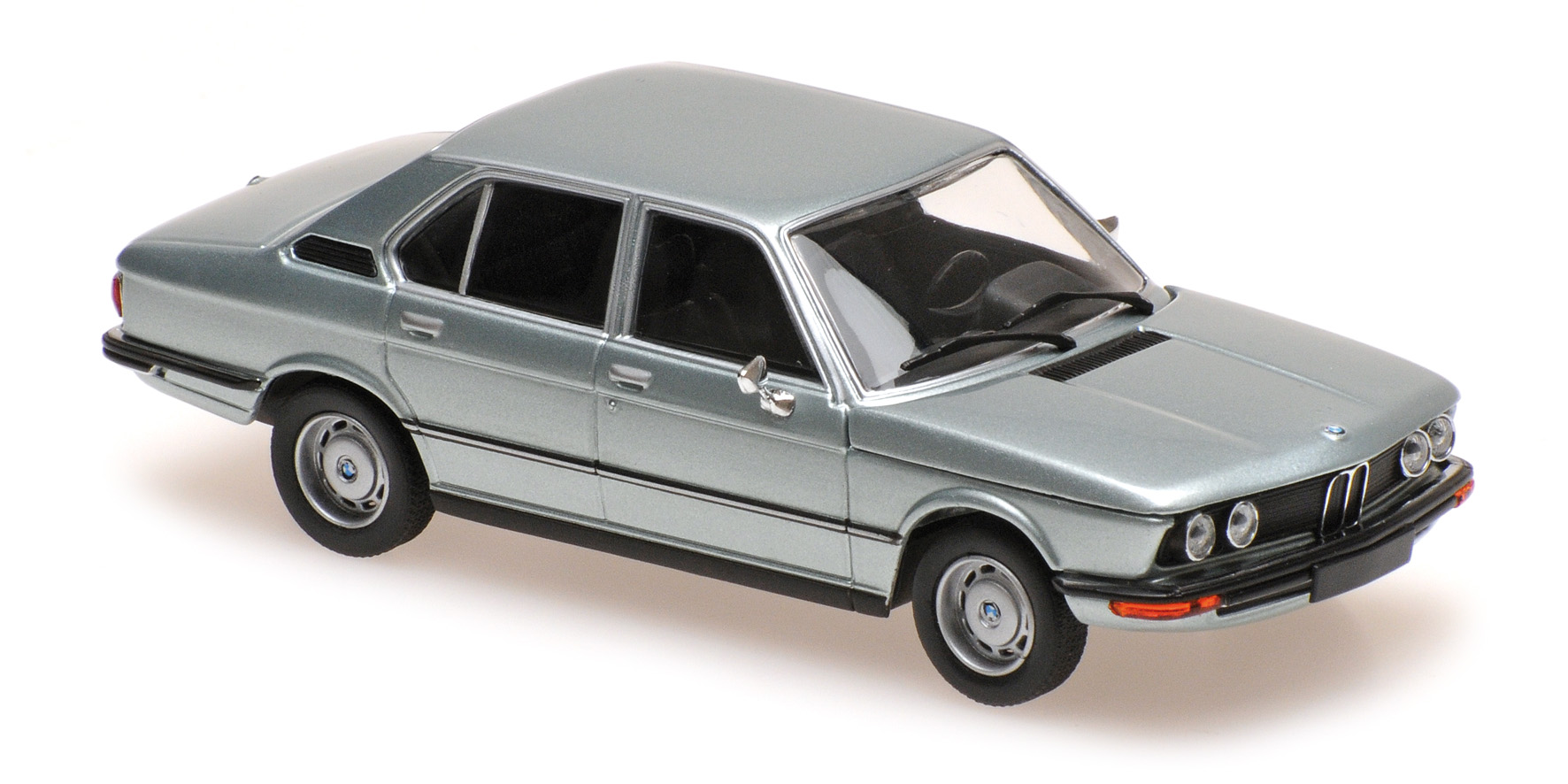 BMW 520 - 1972 - LIGHT BLUE METALLIC