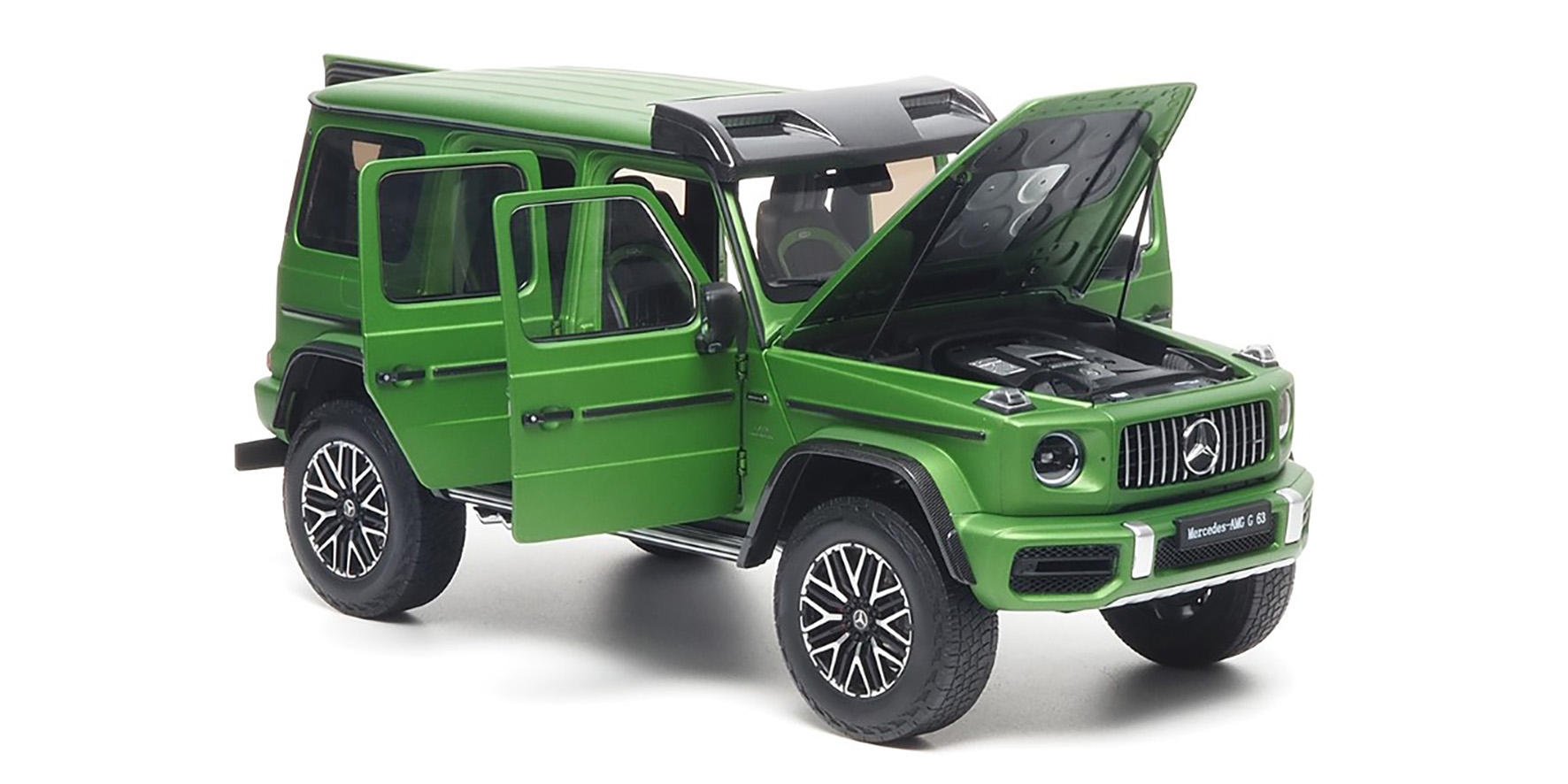 MERCEDES-AMG G 63 (W463) 4x42 - 2023  GREEN HELL MAGNO