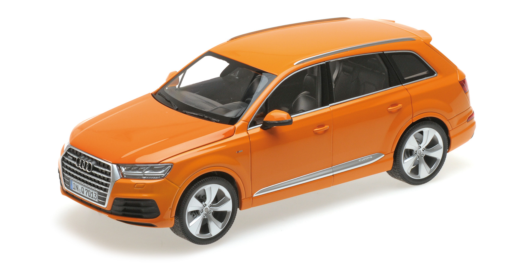 AUDI Q7 - 2015 - ORANGE (6 OPENINGS)