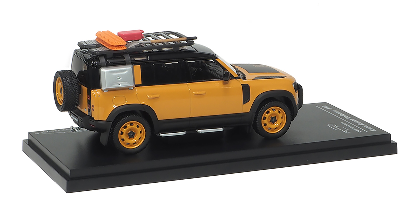 LAND ROVER DEFENDER 110 - 2020 - CAMEL TROPHY EDITION