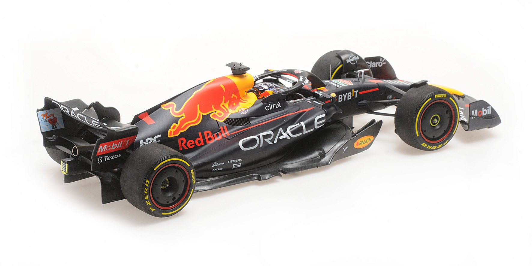 ORACLE RED BULL RACING RB18 - MAX VERSTAPPEN - WINNER MIAMI GP 2022