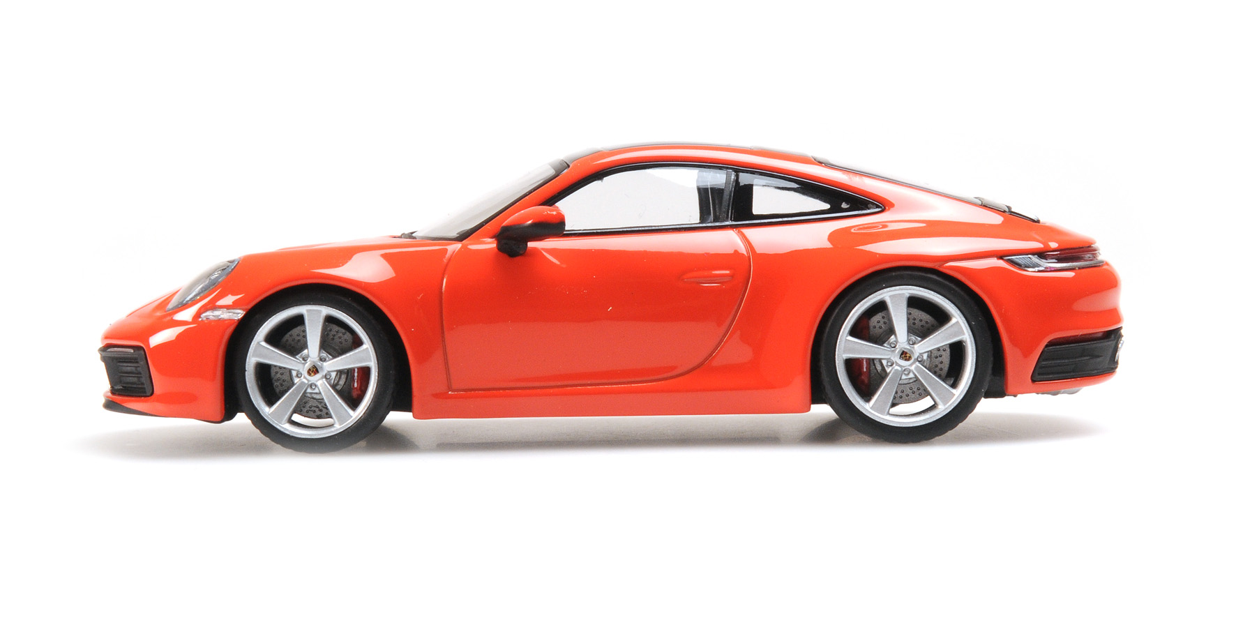 PORSCHE 911 (992) CARRERA 4S - 2019 - ORANGE - EXCLUSIVE FOR MINICHAMPS.de