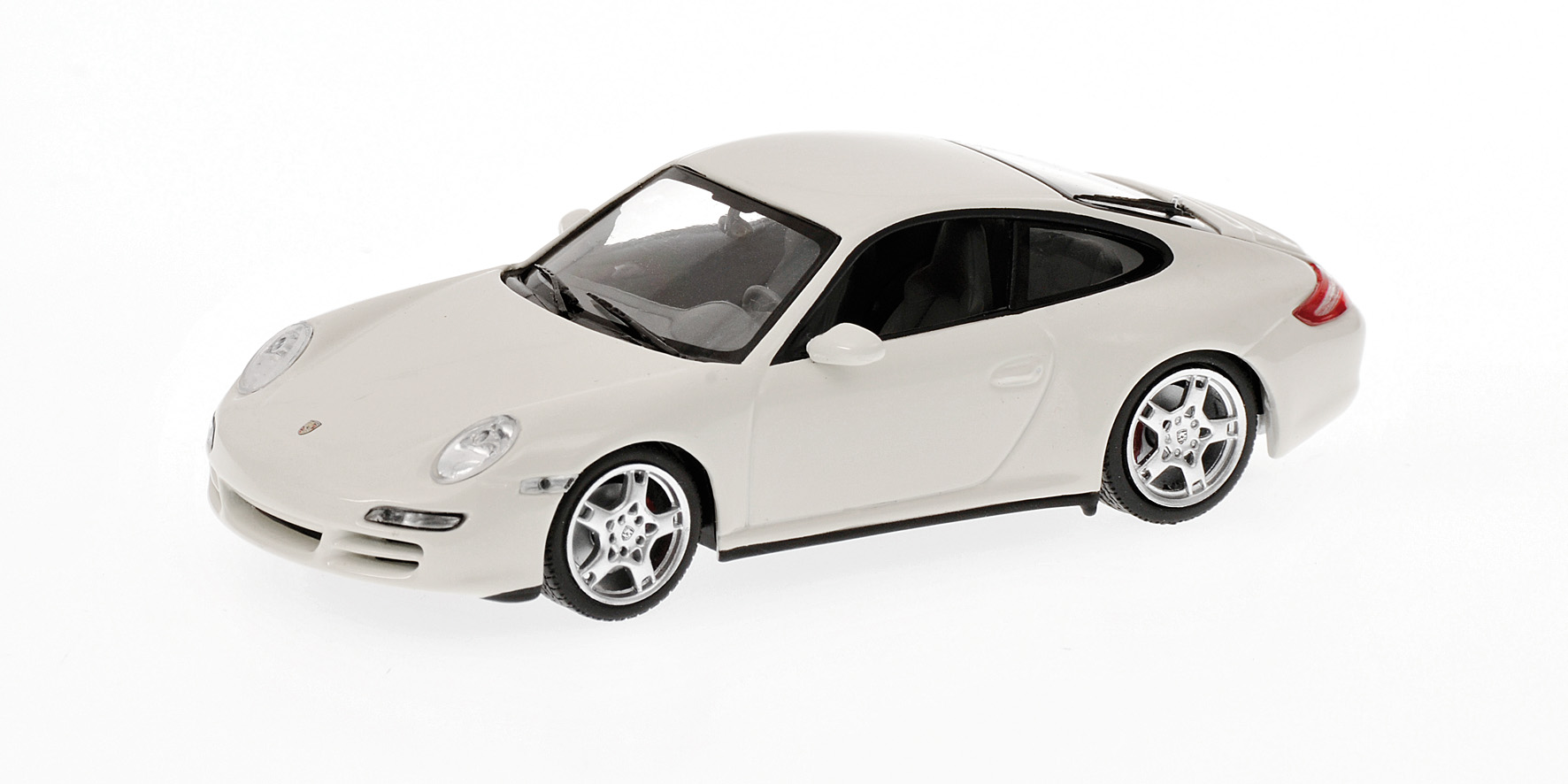 PORSCHE 911 CARRERA 4S COUPE - 2005 - WHITE