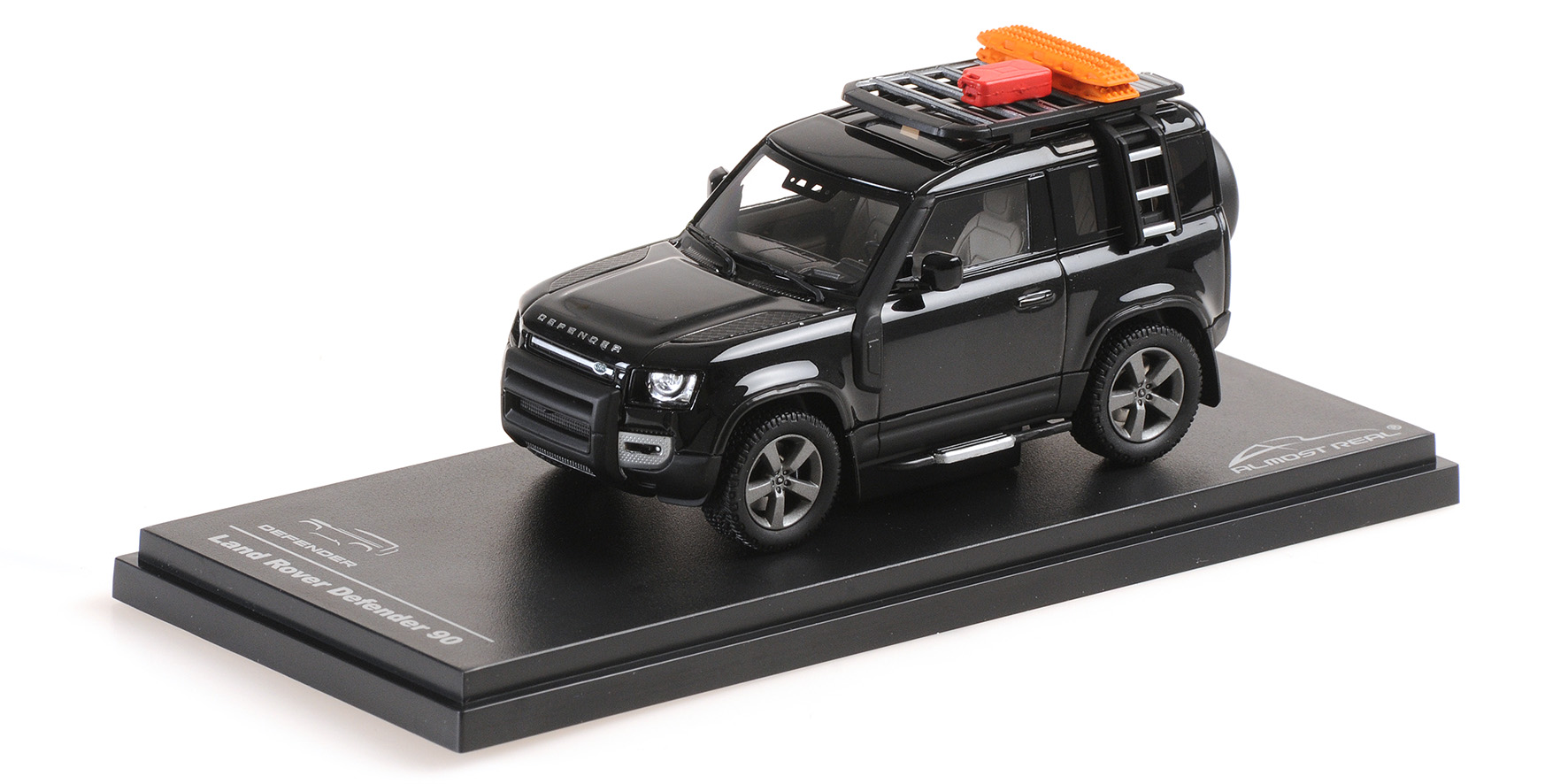LAND ROVER DEFENDER 90 - 2020 - SANTORINI BLACK