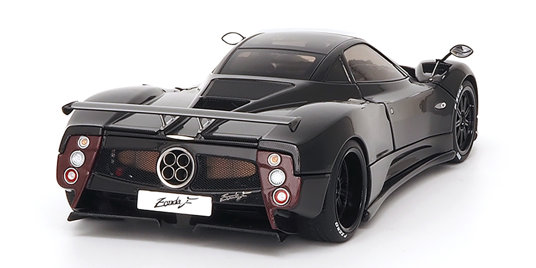 PAGANI ZONDA F - 2015 - GLOSS CARBON BLACK - (850402001)