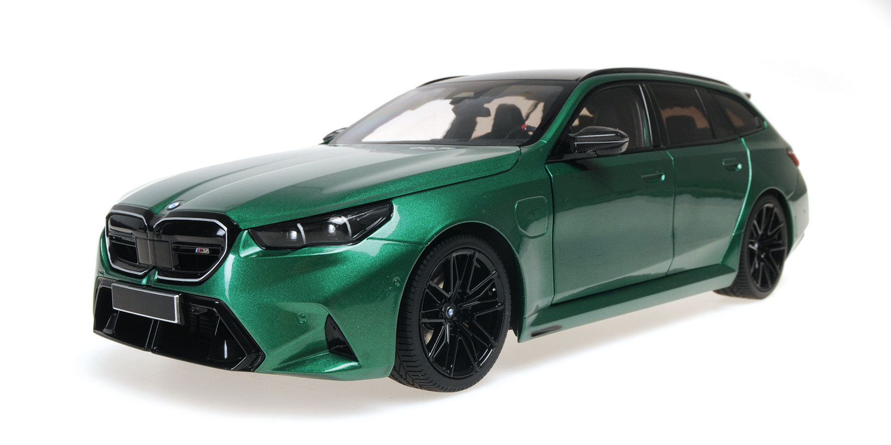 BMW M5 TOURING - 2024 - GREEN METALLIC