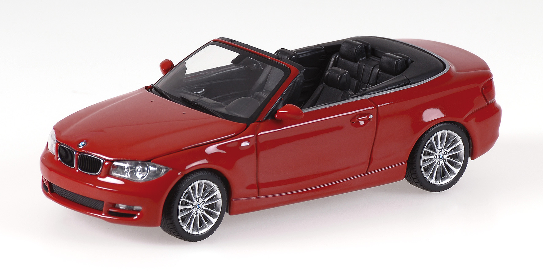 BMW 1-SERIES CABRIOLET (E88) - 2008 - RED
