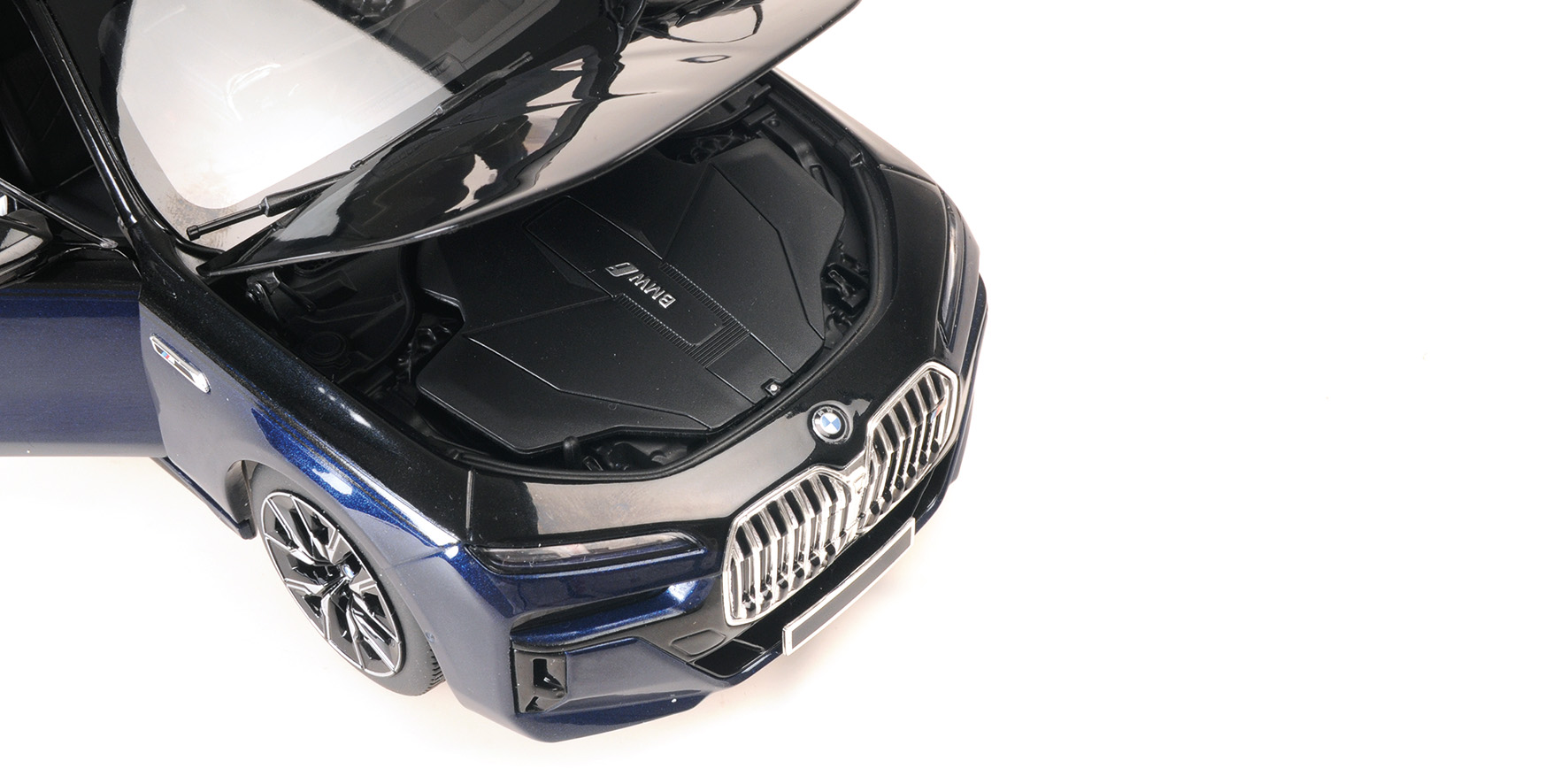 BMW i7 M70 (G70) - 2024 - BLUE METALLIC/BLACK METALLIC