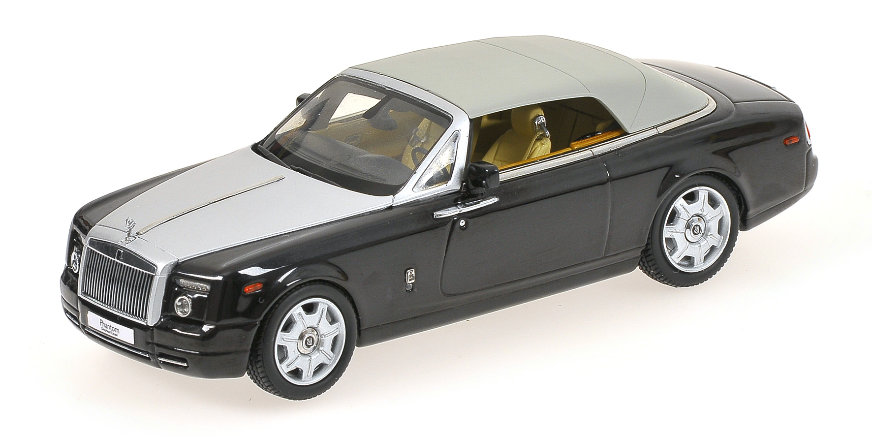 ROLLS ROYCE PHANTOM DROPHEAD COUPE - DIAMOND BLACK (05532DBK)