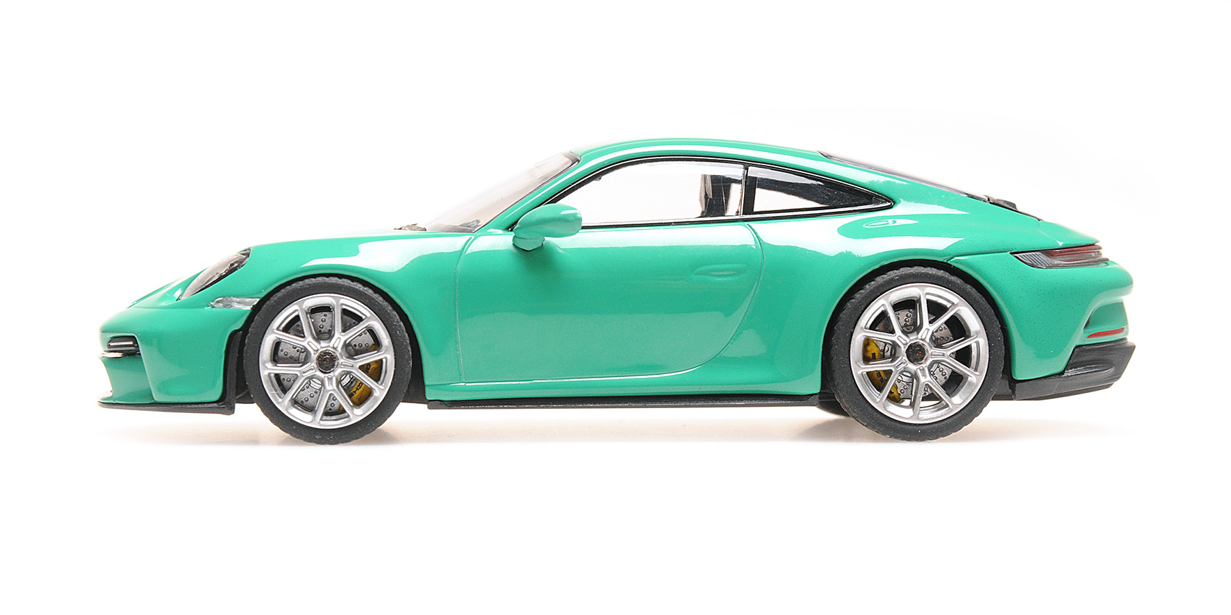 PORSCHE 911 (992) GT3 TOURING - 2021 - JADE GRUEN - EXCLUSIVE MINICHAMPS.DE