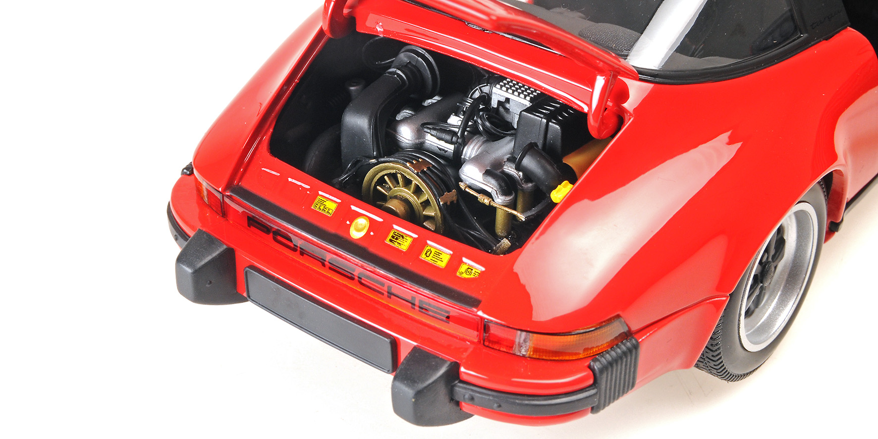 PORSCHE 911 CARRERA 3.2 TARGA - 1983 - RED