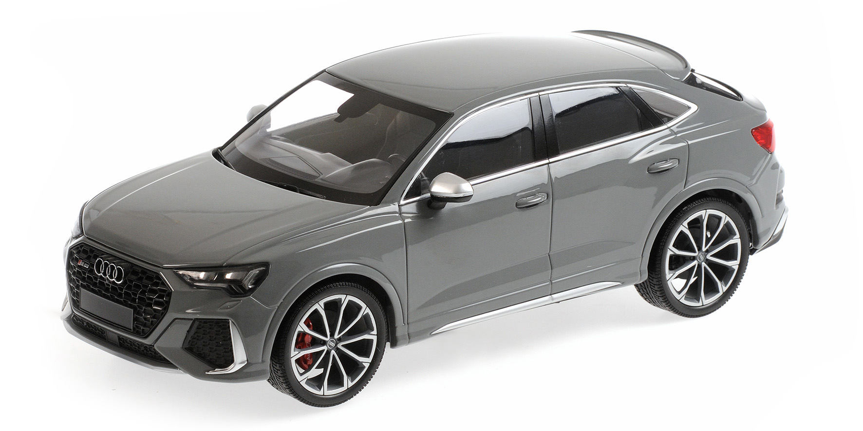 AUDI RSQ3 - 2019 - GREY