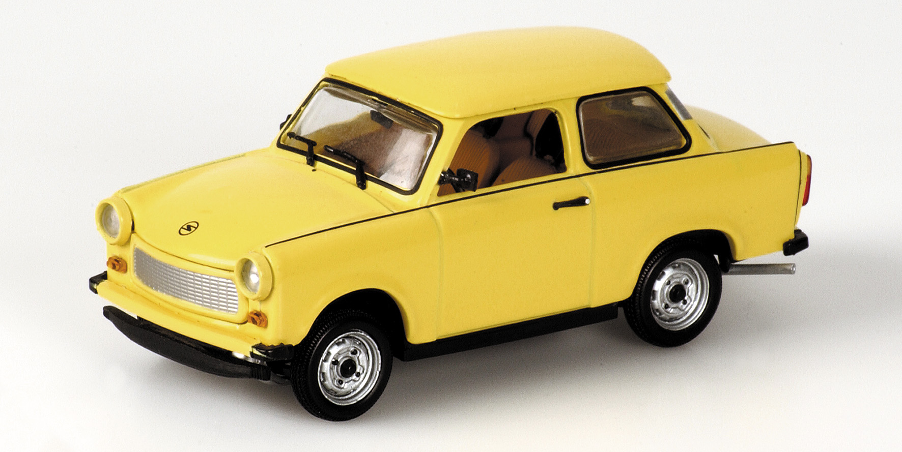 TRABANT 601 S - 1985 - YELLOW