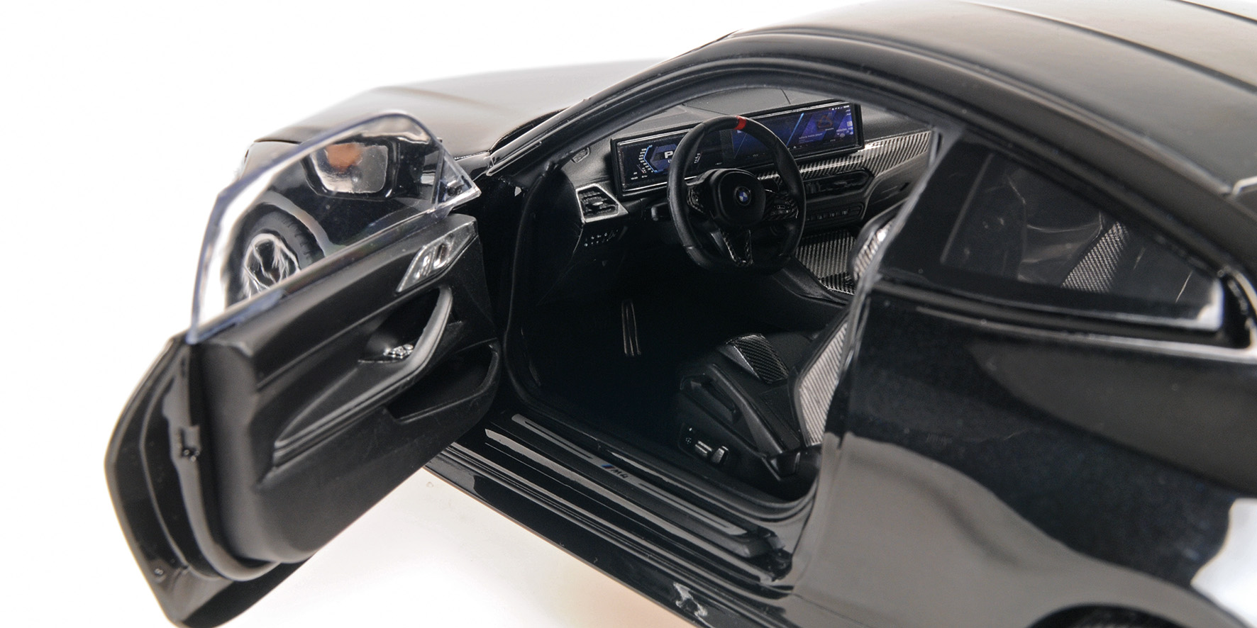BMW M4 - 2024 - BLACK METALLIC