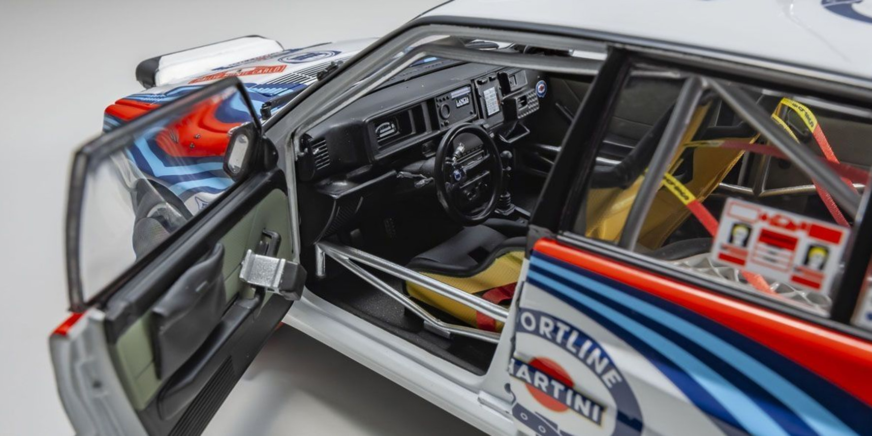 LANCIA DELTA HF INTEGRALE #4 RALLY MONTE CARLO 1992