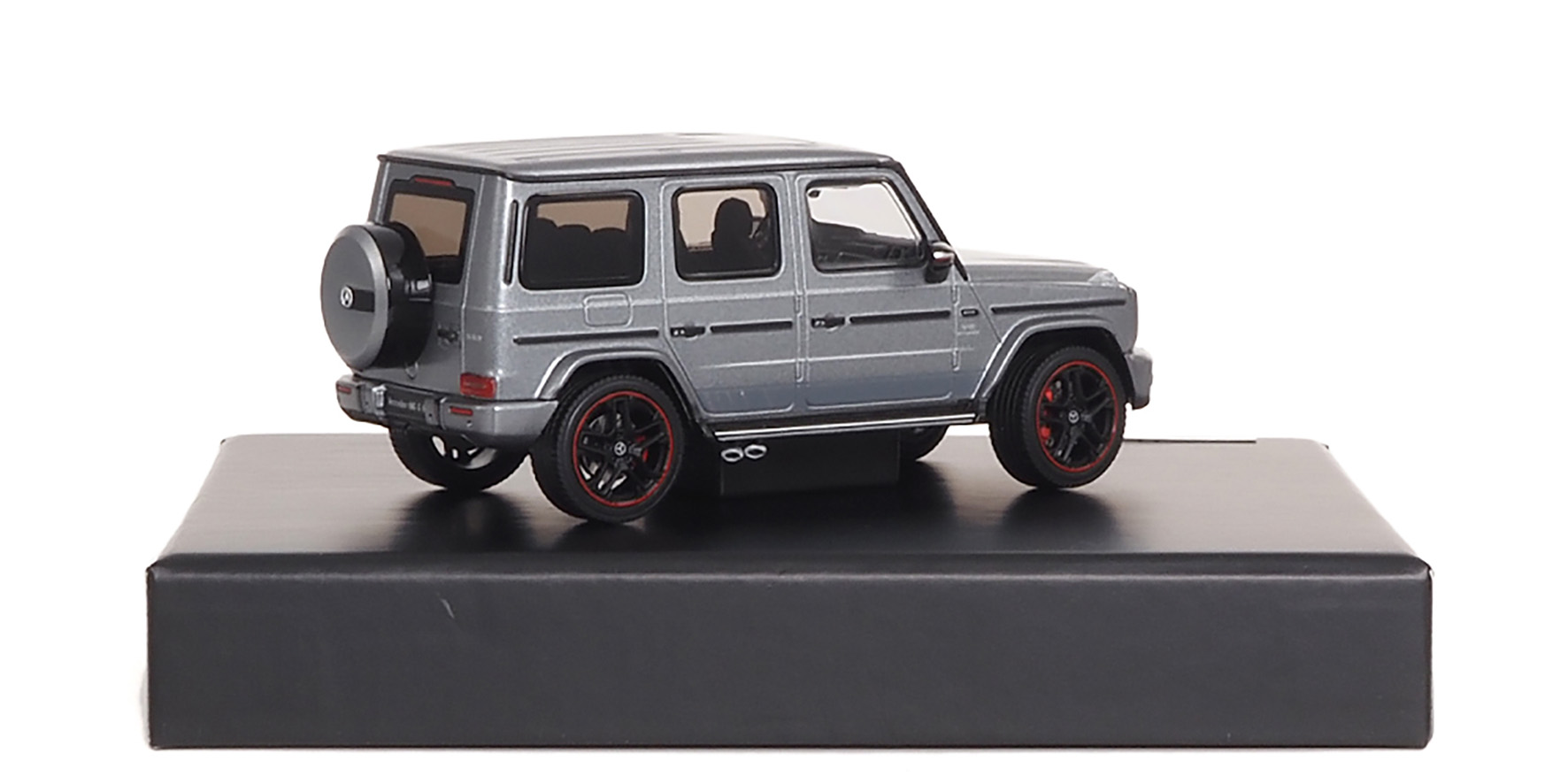 MERCEDES-AMG G63 - 2019 - DESIGNO PLATINUM MAGNO