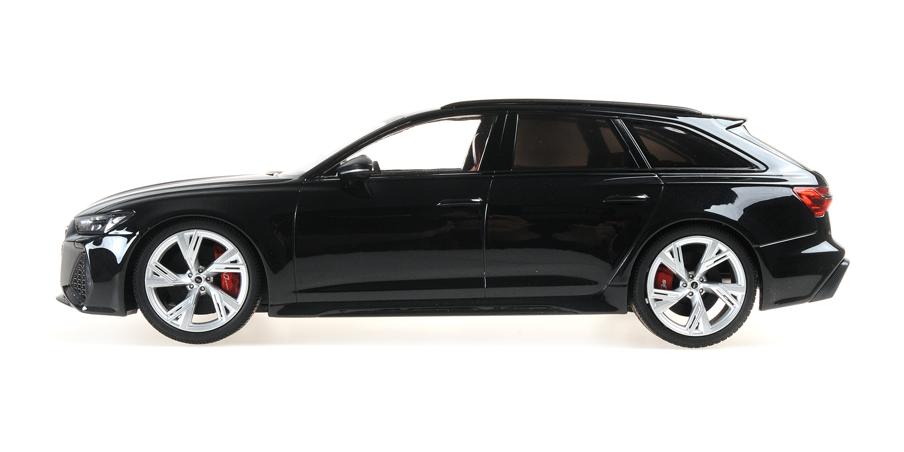 AUDI RS 6 AVANT - 2019 - BLACK METALLIC