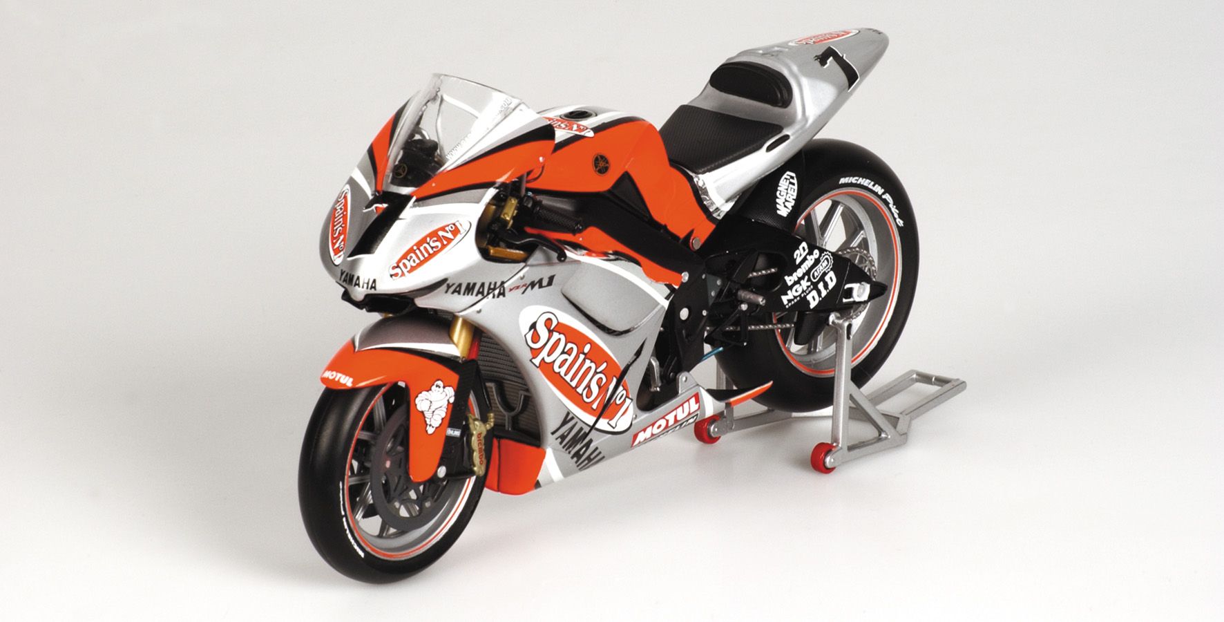 YAMAHA YZR-M1 - CARLOS CHECA - TEAM FORTUNA YAMAHA - MOTOGP 2003