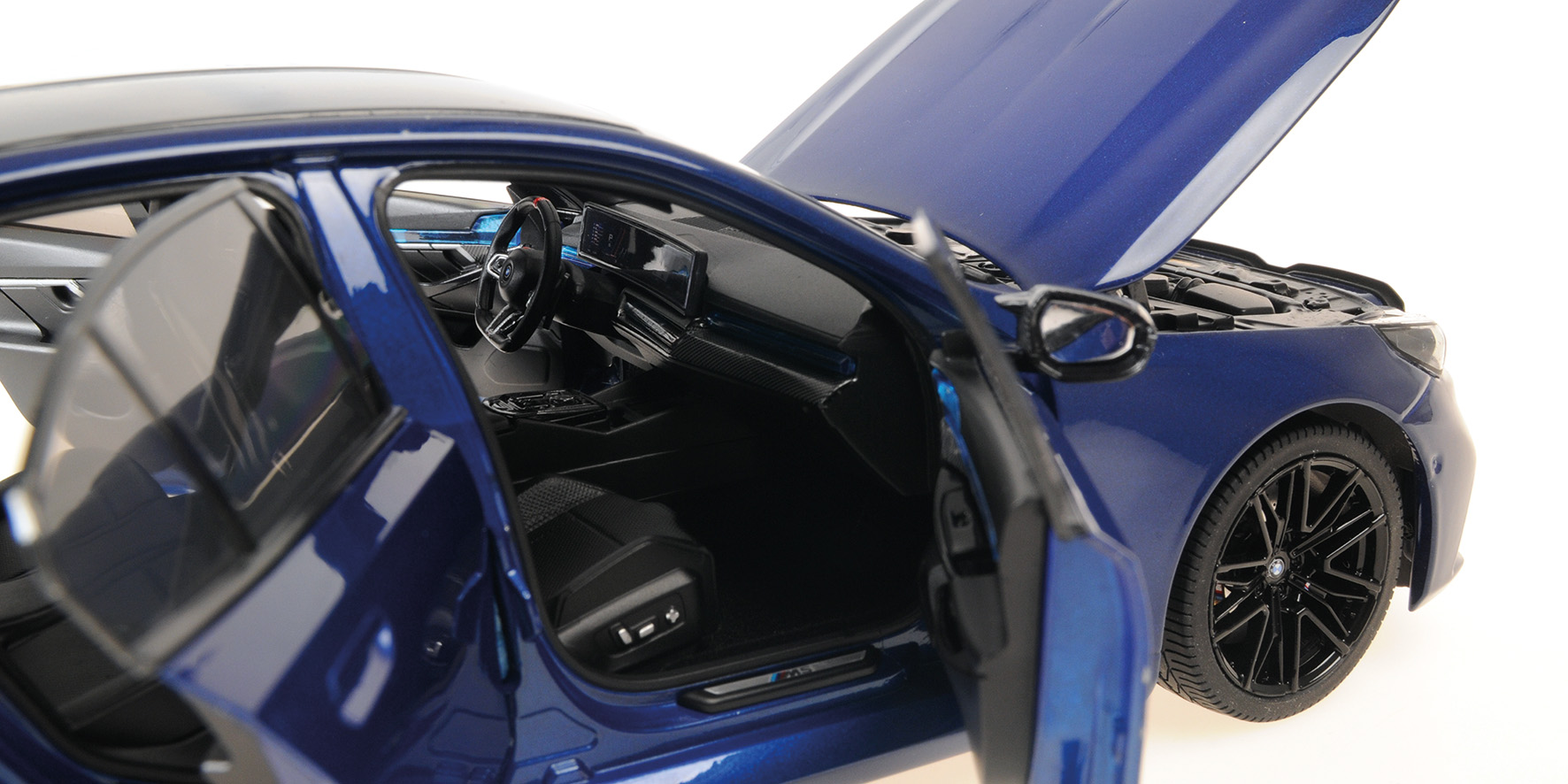 BMW M5 - 2024 - BLUE METALLIC