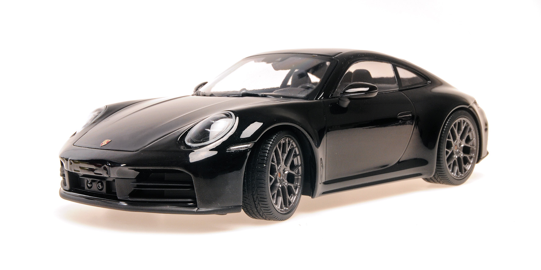 PORSCHE 911 (992.2) CARRERA COUPE - 2024 - BLACK METALLIC