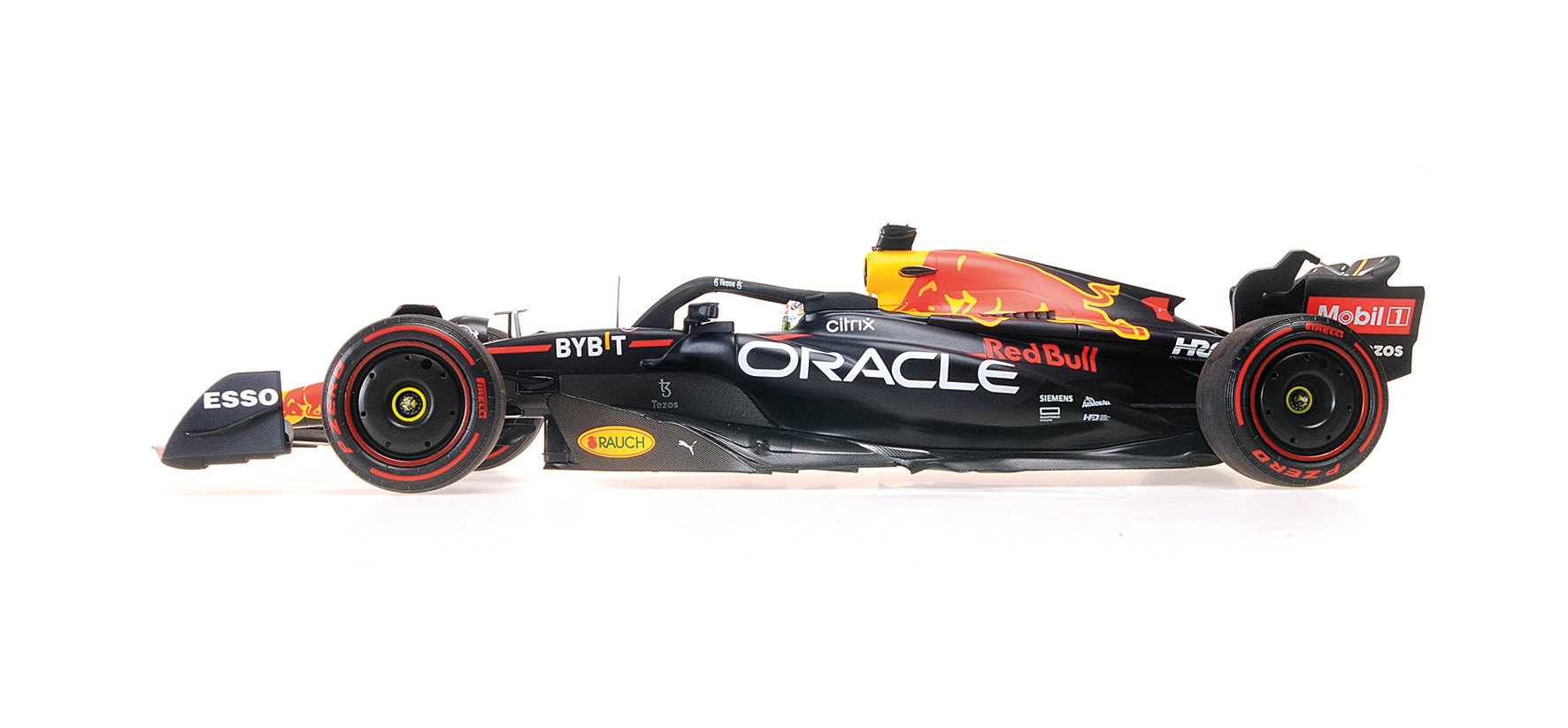 ORACLE RED BULL RACING RB18 - MAX VERSTAPPEN - WINNER HUNGARIAN GP 2022