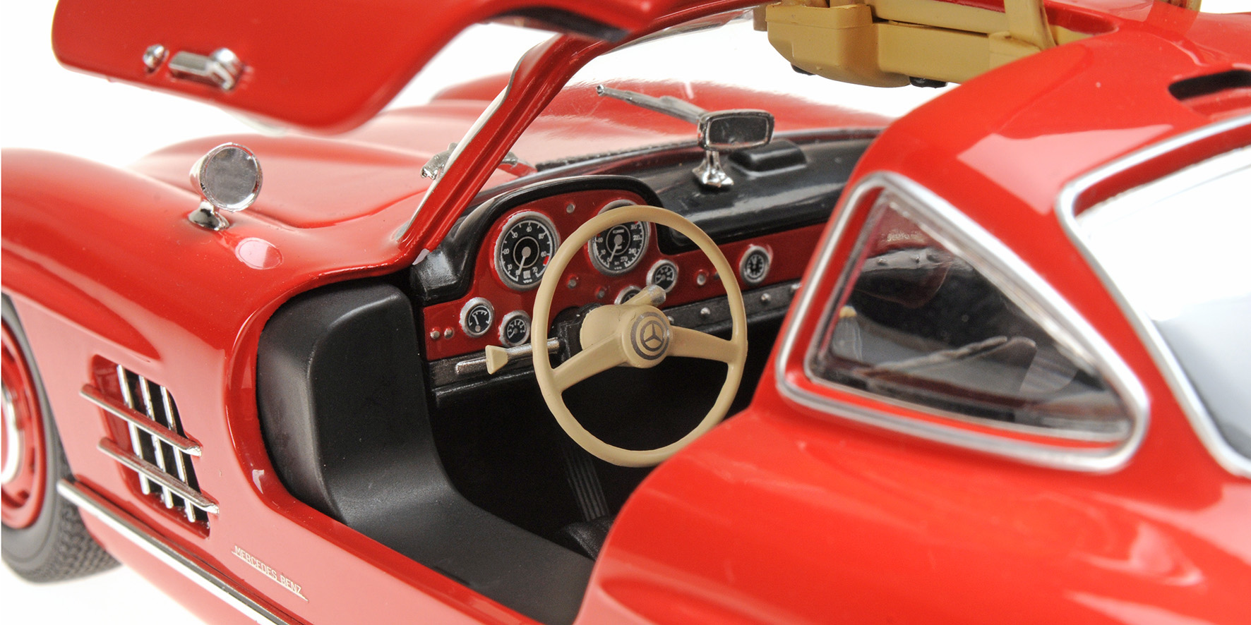 MERCEDES-BENZ 300 SL (W198) - 1955 - RED