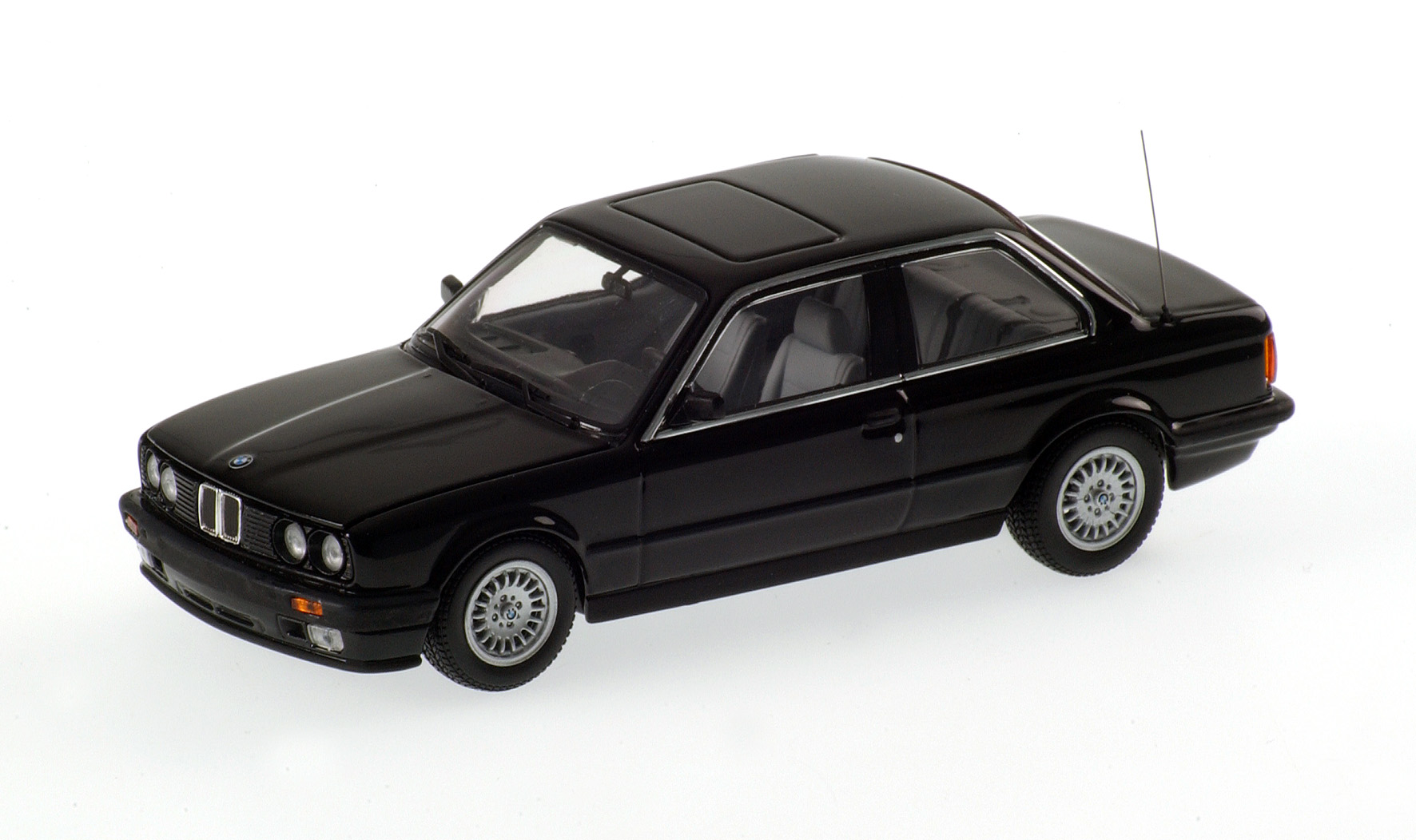 BMW 3-SERIES (E30) - 1989 - BLACK