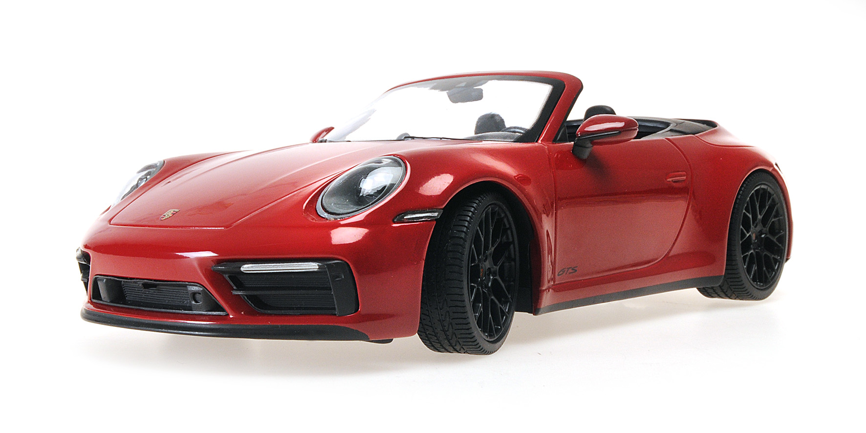 PORSCHE 911 CARRERA 4 GTS CABRIOLET - 2020 - RED