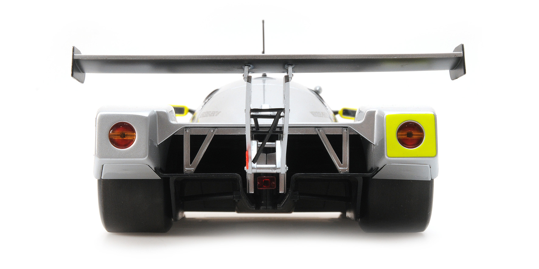SAUBER MERCEDES C9 - MASS/REUTER/DICKENS - WINNER 24H LE MANS 1989