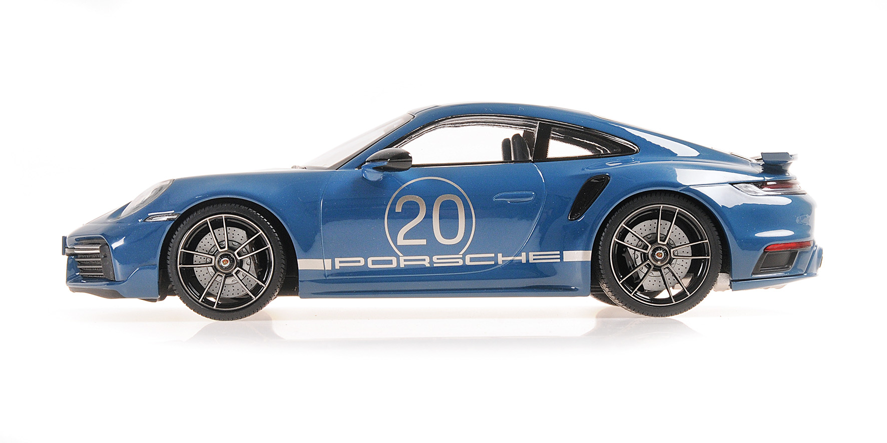 PORSCHE 911 (992) TURBO S COUPE SPORT DESIGN - 2021 - BLUE