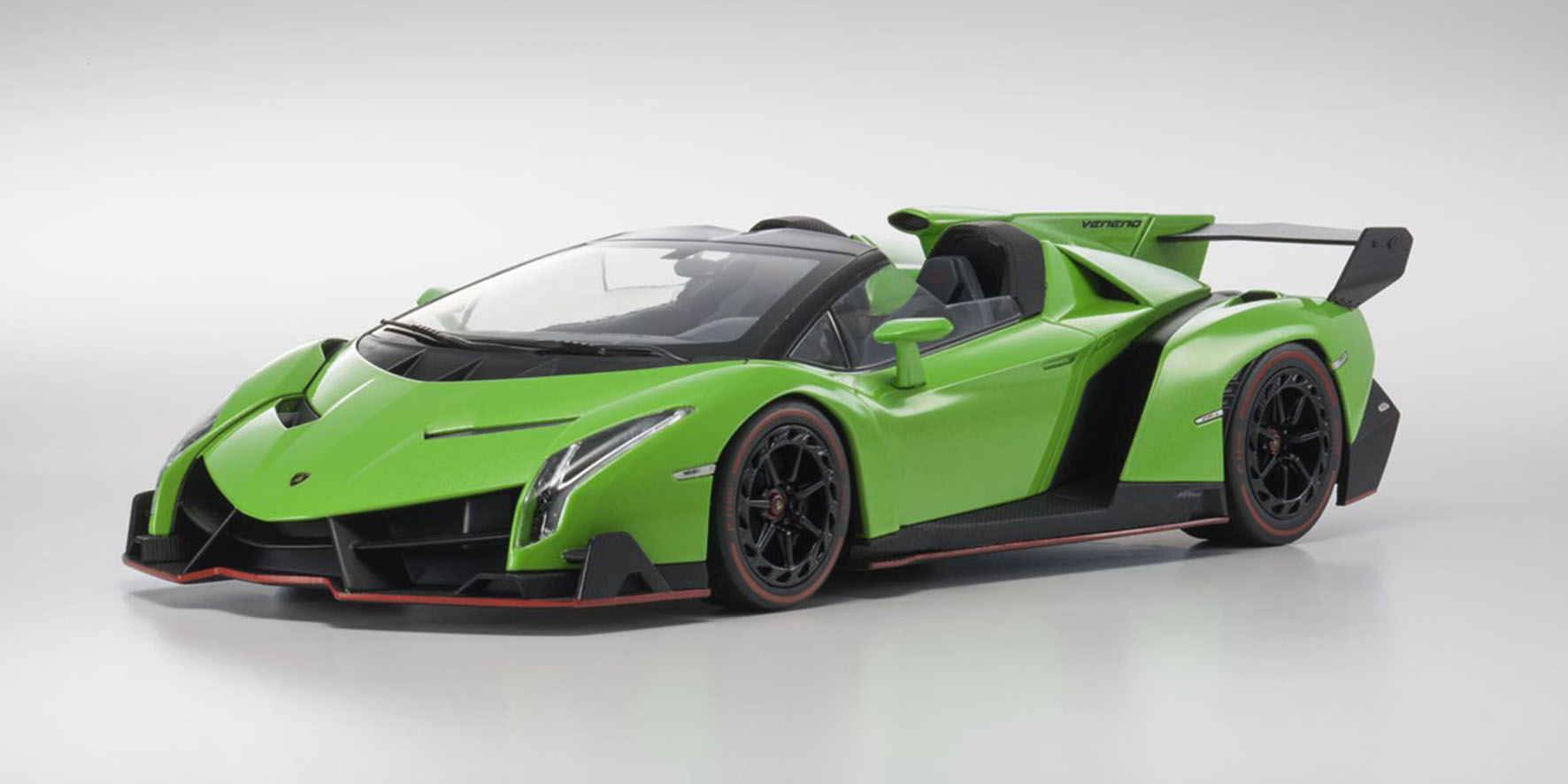 LAMBORGHINI VENENO ROADSTER - GREEN WITH RED ACCENT BODY STRIPES - BLACK ALLOY WHEELS (C09502GRR)
