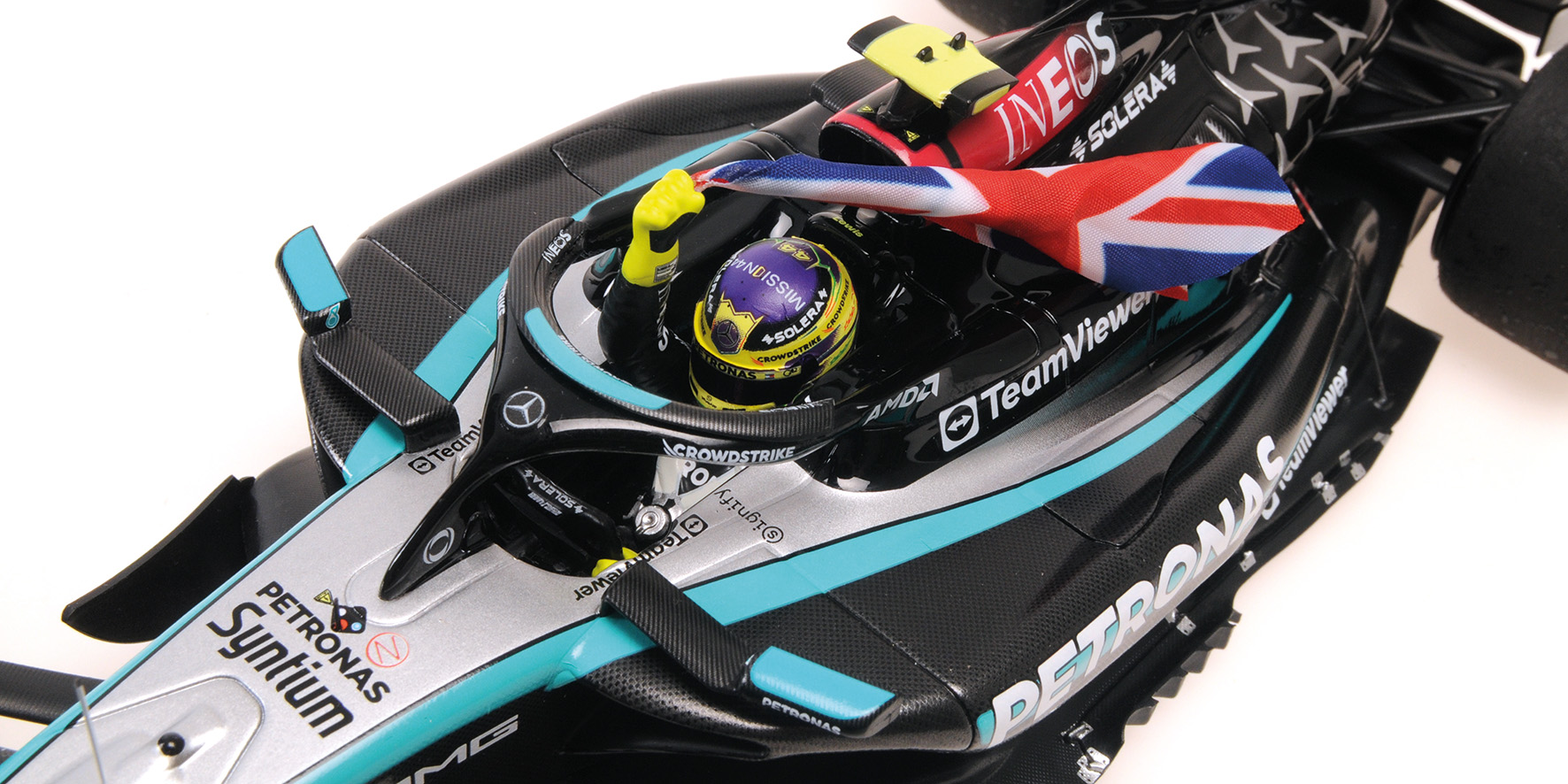 MERCEDES-AMG PETRONAS F1 TEAM F1 W15 E PERFORMANCE - L. HAMILTON - WINNER BRITISH GP 2024 W/ FLAG