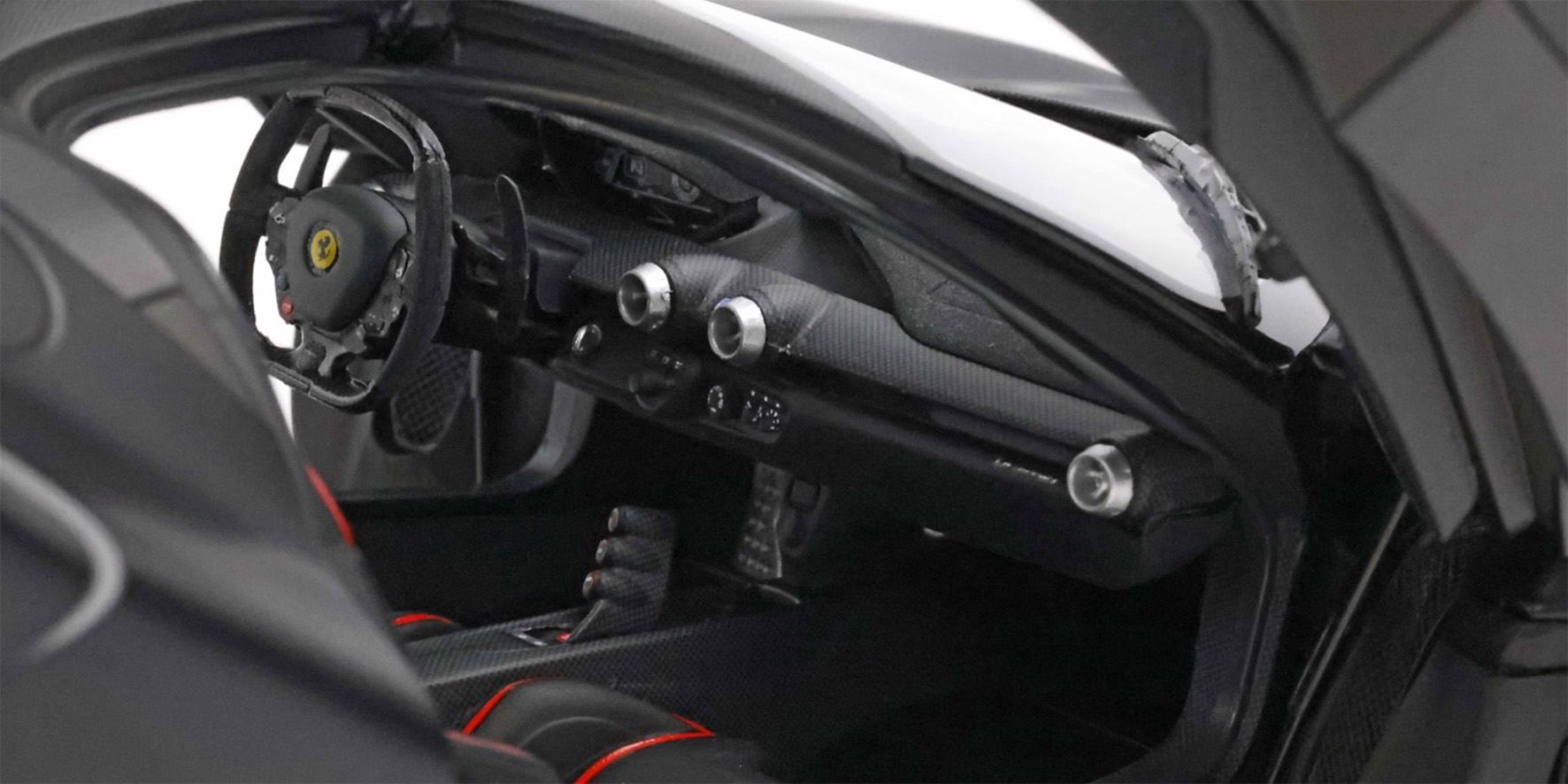 FERRARI LAFERRARI - MATT BLACK
