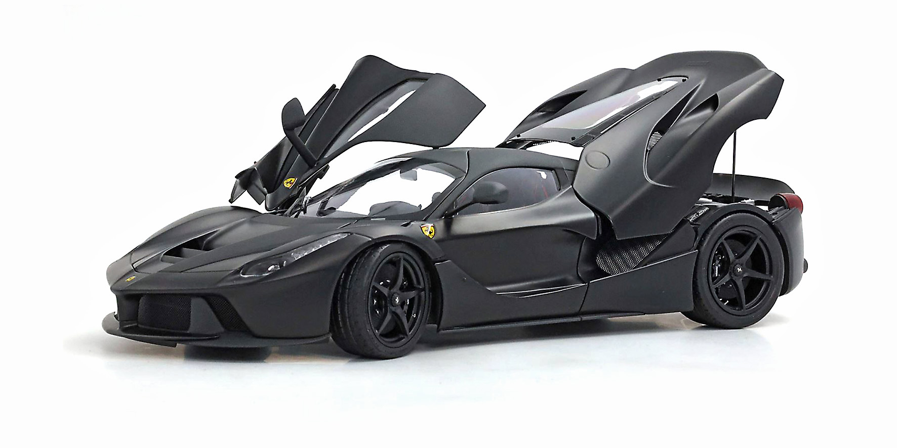 FERRARI LAFERRARI - MATT BLACK