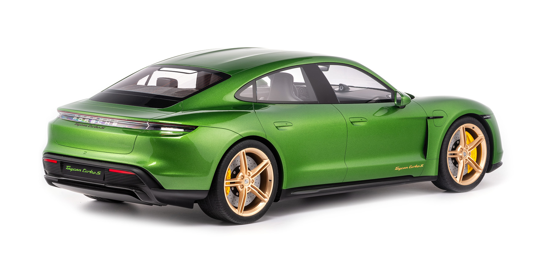 PORSCHE TAYCAN TURBO S - 2020 - MAMBAGRÜNMETALLIC