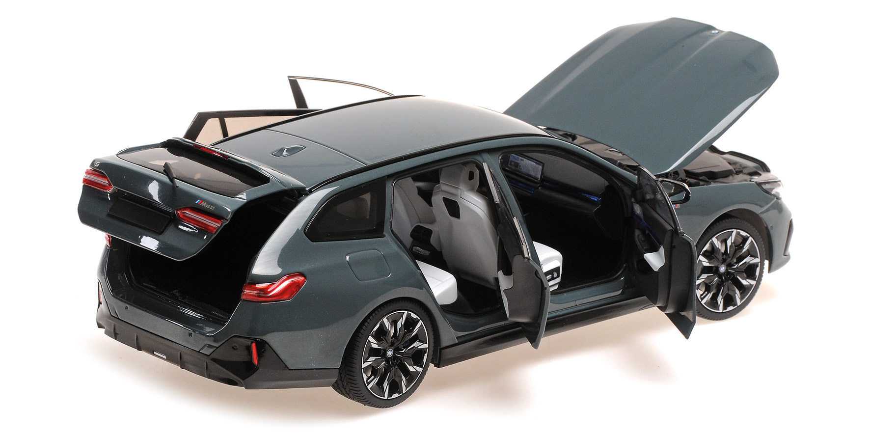 BMW i5 M60 TOURING - 2024 - GREEN METALLIC