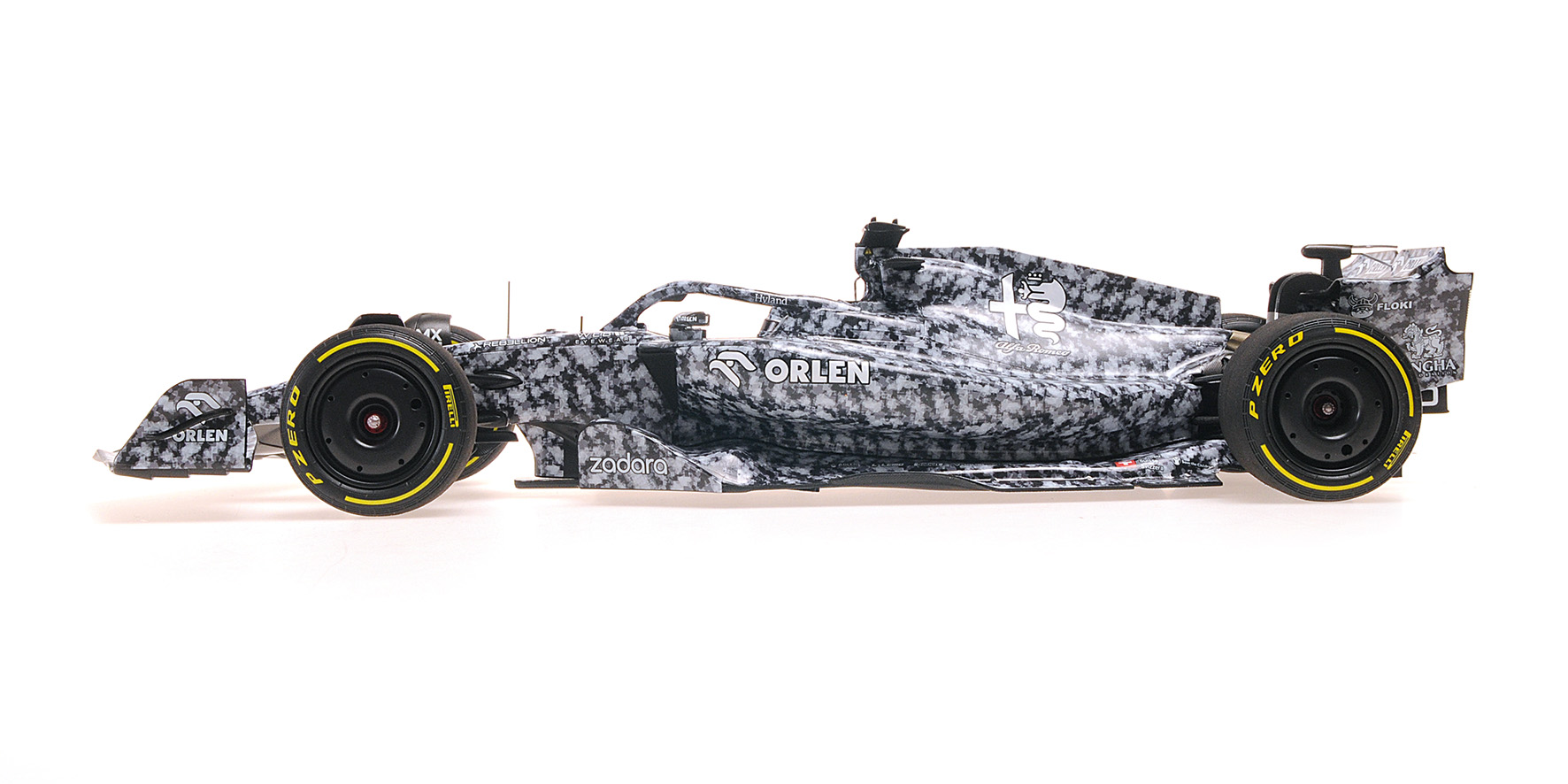 ALFA ROMEO F1 TEAM ORLEN C42 - ROBERT KUBICA - TESTING BARCELONA 2022