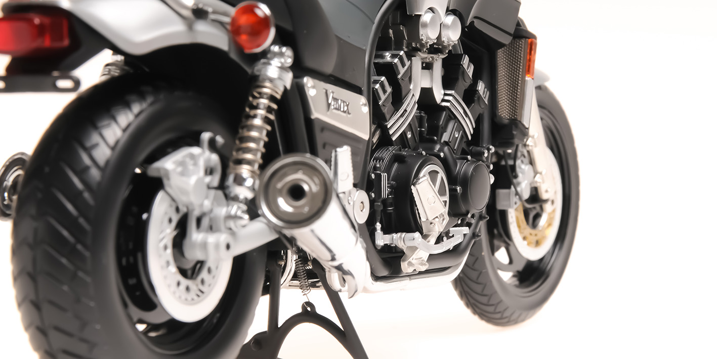 YAMAHA VMAX - 1993 - SILVER METALLIC
