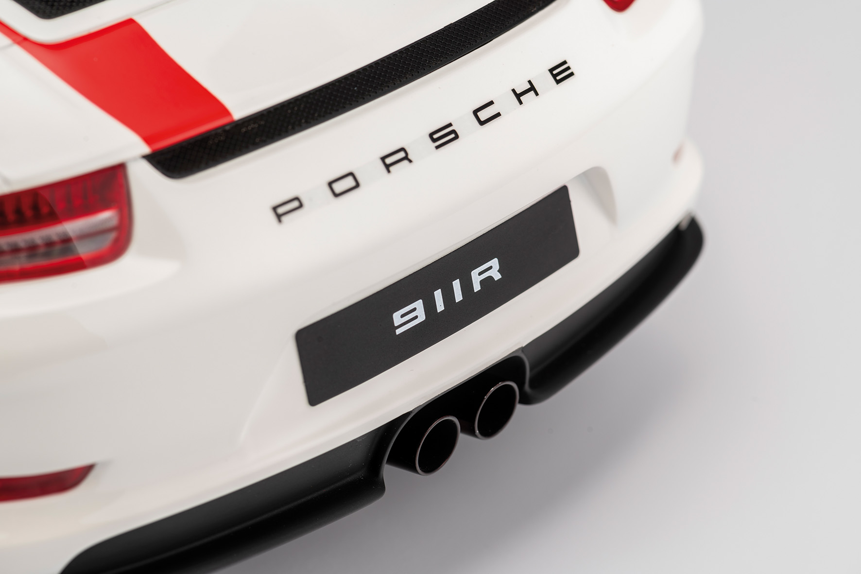 PORSCHE 911 (991.1) R - 2016 - WEISS ROTES DEKOR (191)