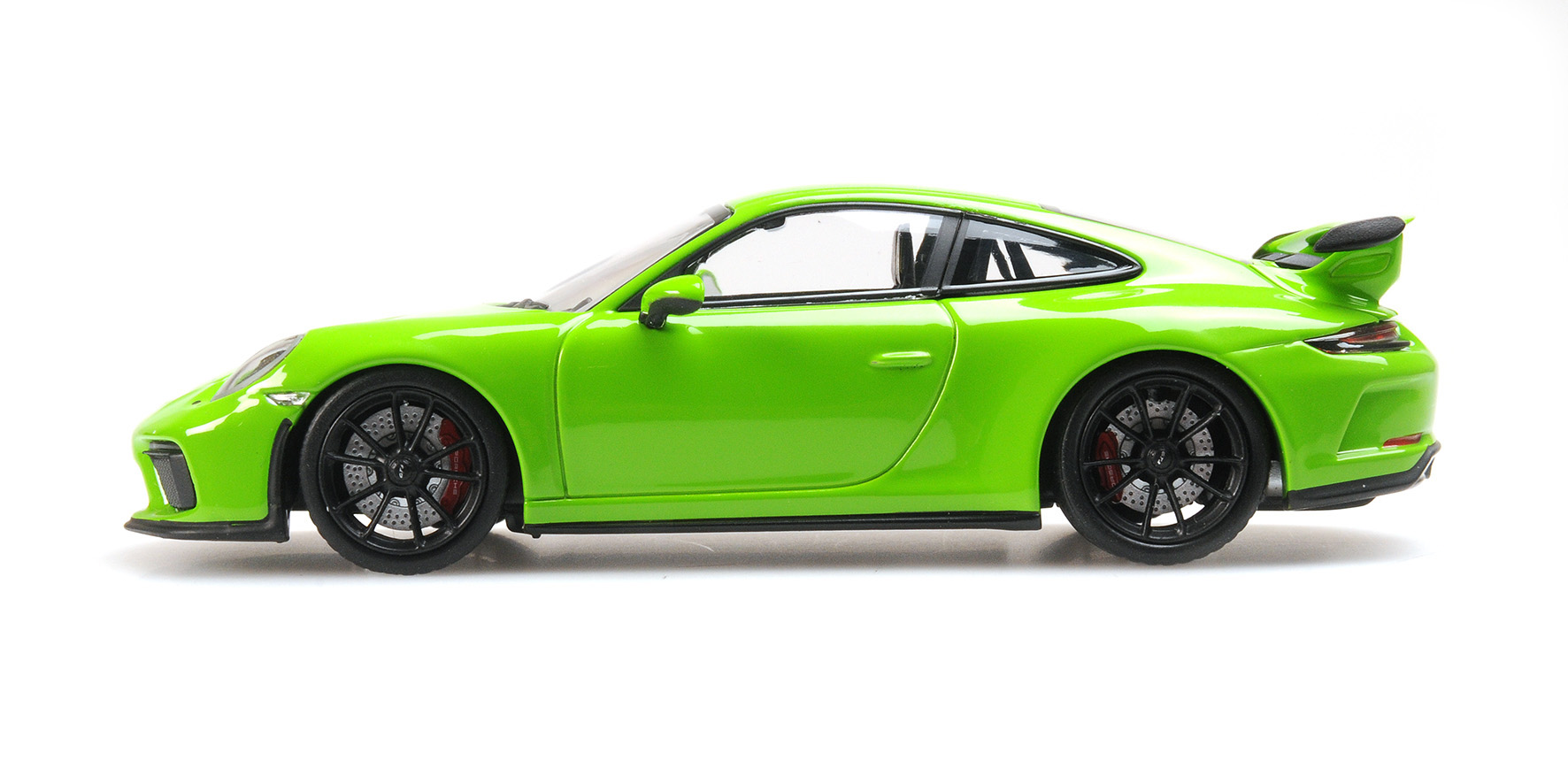 PORSCHE 911 GT3 - 2017 - GREEN – EXCLUSIVE FOR MINICHAMPS.DE