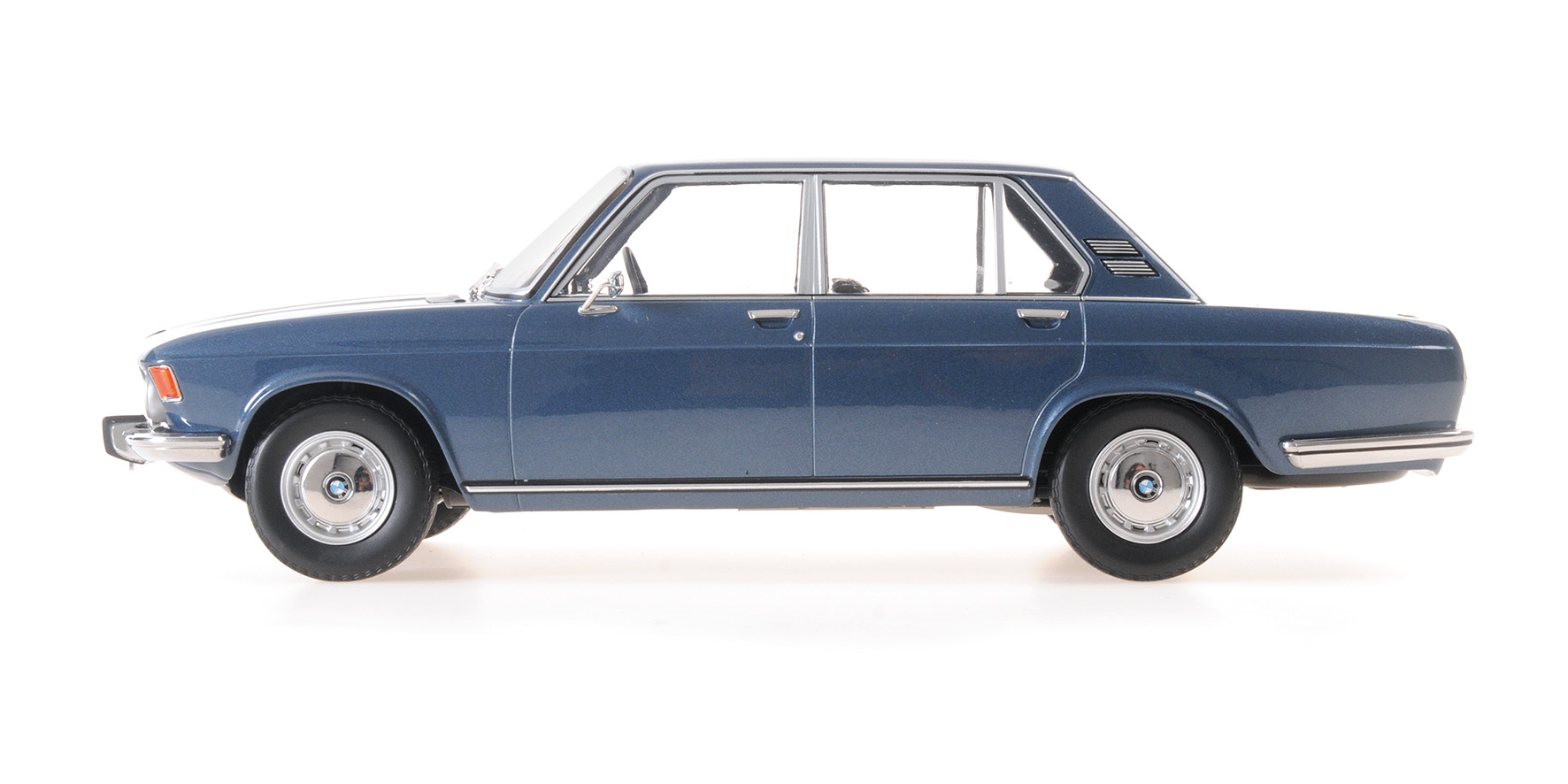 BMW 2500 - 1968 - BLUE METALLIC