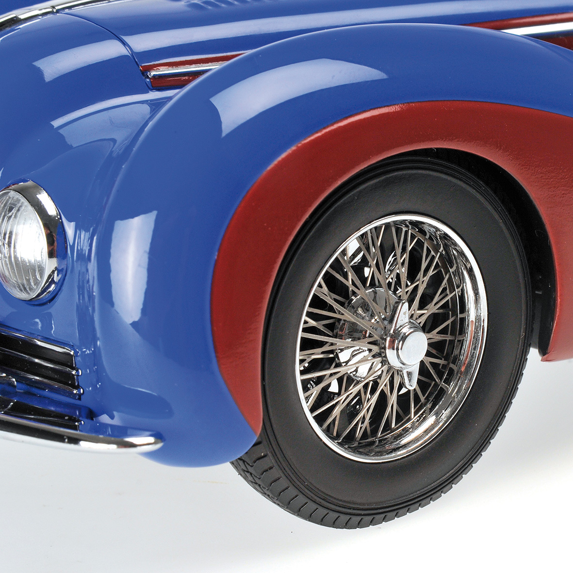 DELAHAYE TYPE 145 V-12 COUPÉ - 1937 - BLUE/RED
