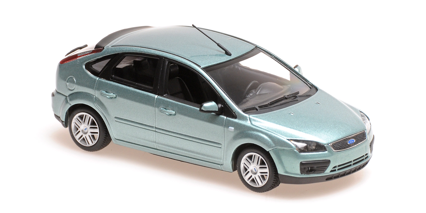 FORD FOCUS - 2004 - LIGHT BLUE METALLIC