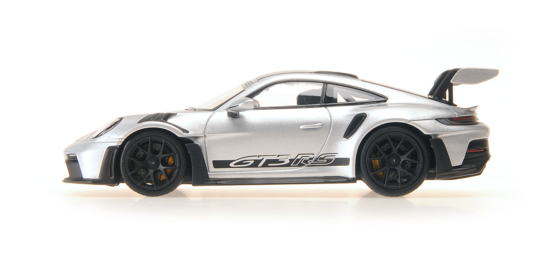 PORSCHE 911 (992) GT3RS - 2022 - SILVER W/ WP BLACK WHEELS