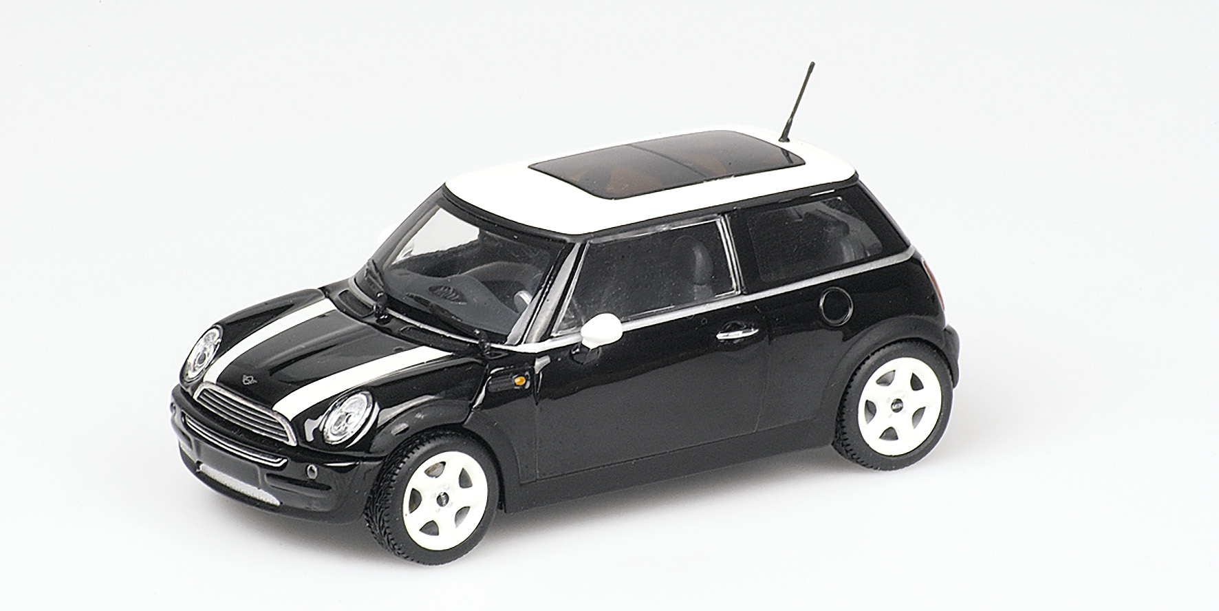 MINI ONE - 2001 - BLACK