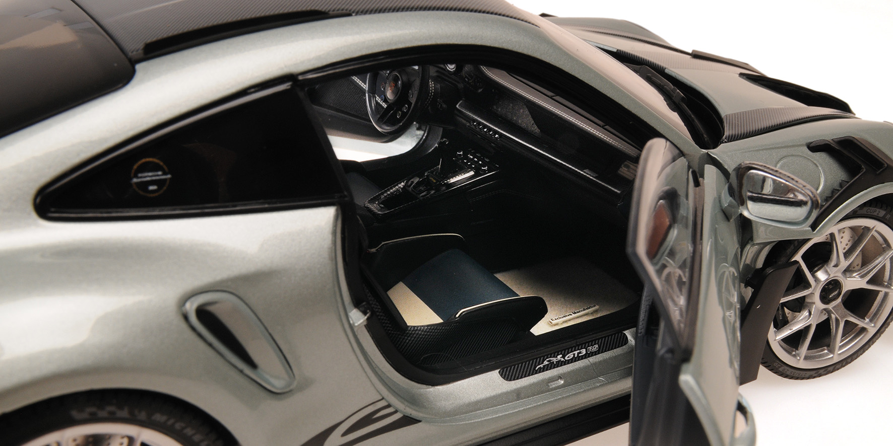 PORSCHE 911 (992) GT3RS - 2023 - SILVER